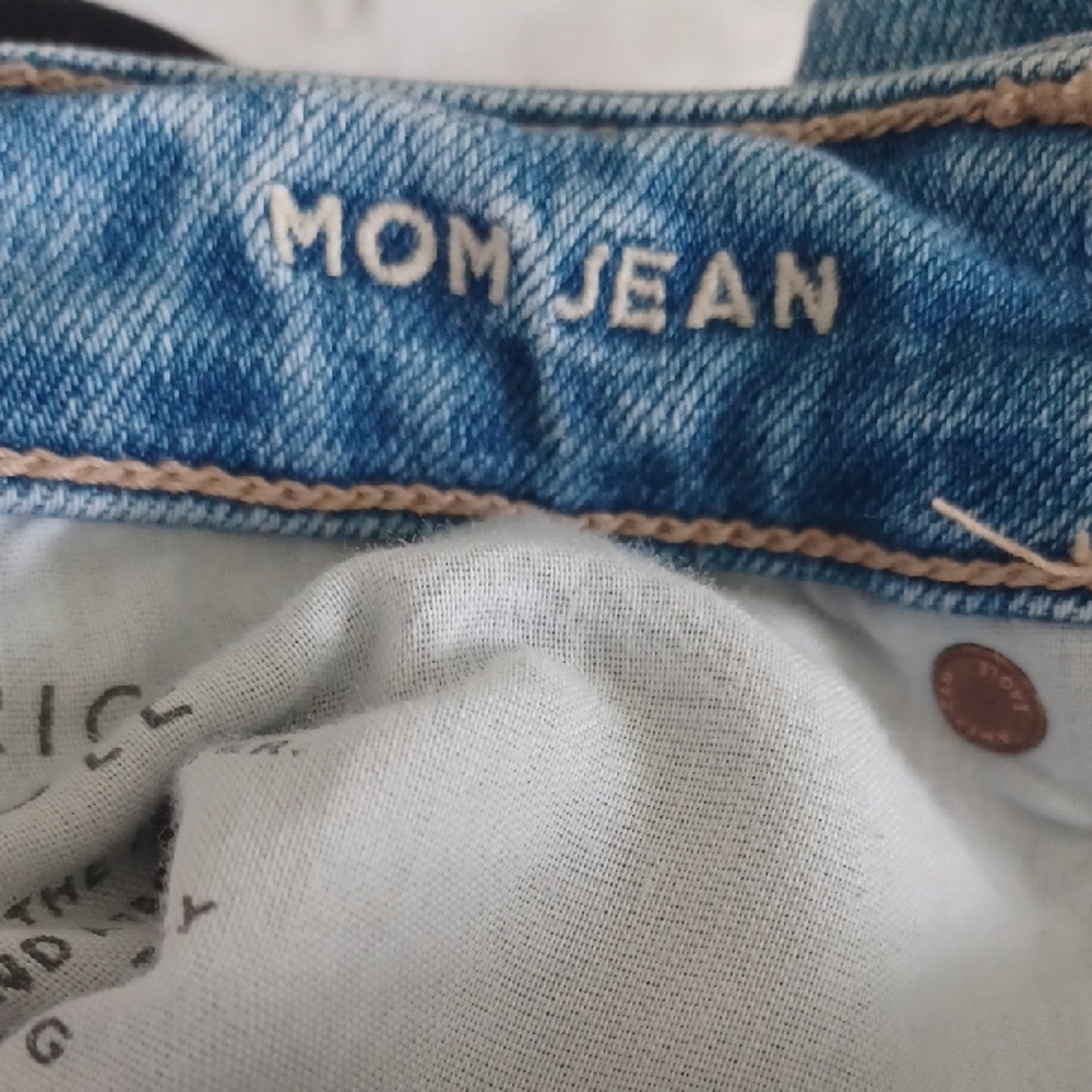 Distressed Blue Jeans - Picture 6 of 6